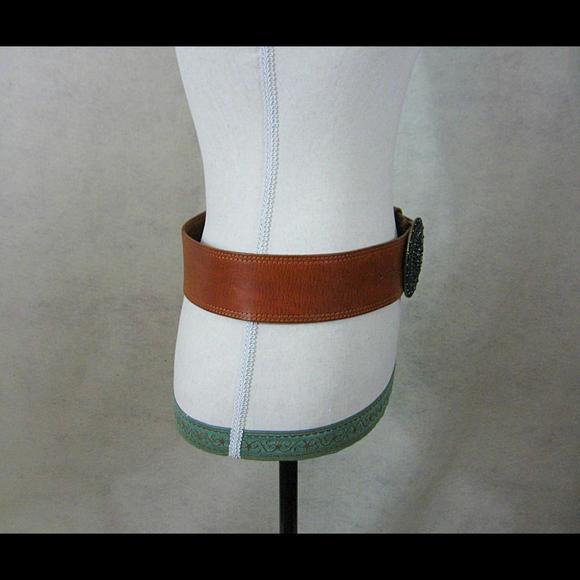 Boho Belt Big Buckle Medallion Wide Leather Belt Bohemian Hippie Vintage Belt - Picture 4 of 9